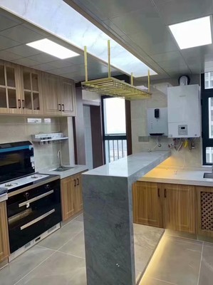 南京厨房装修现场解析 砖夹橱柜的优缺点与适用性